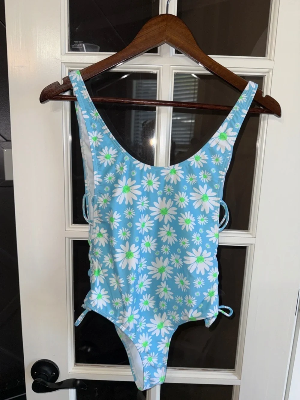 ISLAND LOVE  Fun Retro Blue Ditsy Daisy Print One-Piece Tank Swimsuit Small